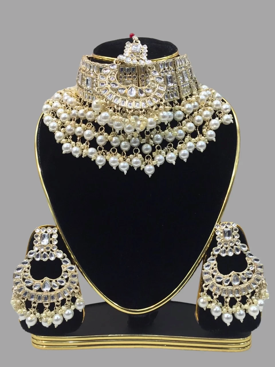 Trendy Kundan Choker Necklace Jewellery Set